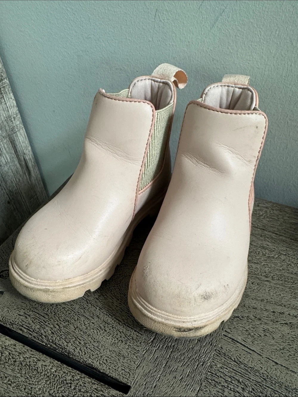 Native Kids Chelsea Boots in Pale Pink and Cream
